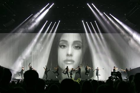 Review Ariana Grande Grows Up On ‘dangerous Woman Tour The Seattle