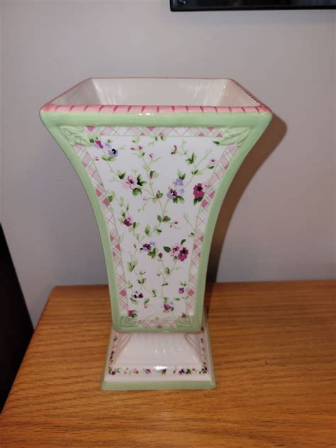 Pedestal Vase Laura Ashley Home Decor Vases Vintage Collection