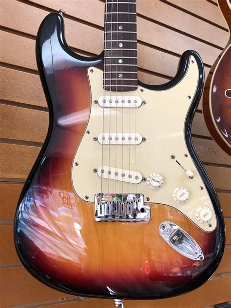 Fender Stratocaster American Standard Deluxe Very Good Buya