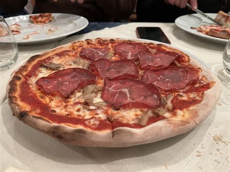 Pizza Forno A Legna Ristorante Pizzeria Fior D Alpe Bormio