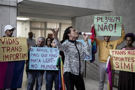 Querem tirar dignidade de pessoas trans diz atleta de vôlei Tifanny