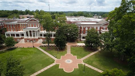 Campus Beauty Georgia College