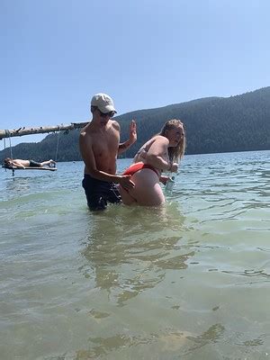 8 Hot Sexy Sara Donaldson Bikini Pics