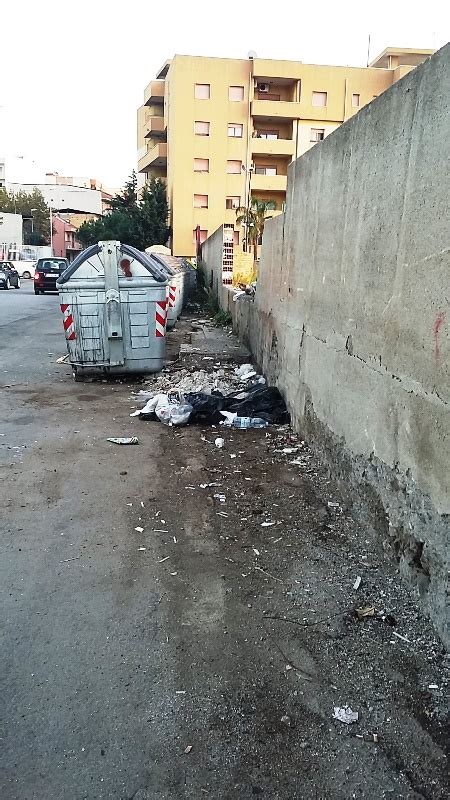 Reggio Calabria Degrado Ed Incuria Nel Rione Modena FOTO