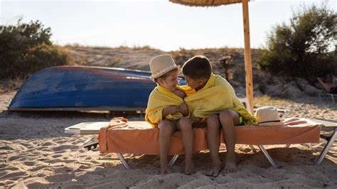 Why sun protection is particularly important for children - Archyworldys
