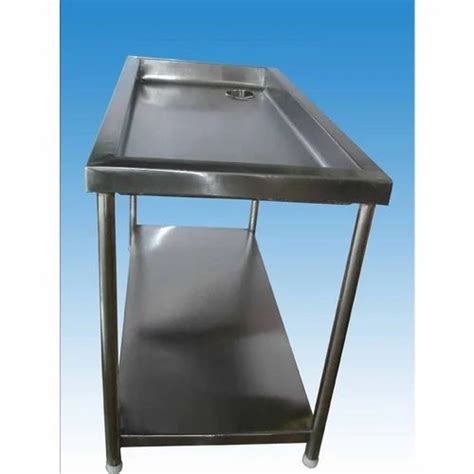 Bhatia Stainless Steel Dish Landing Table For Restaurant At Rs 12000