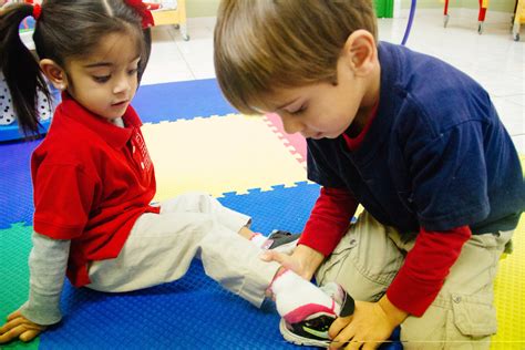 Montessori Vs Traditional Education Tampa Montessori Schools Of