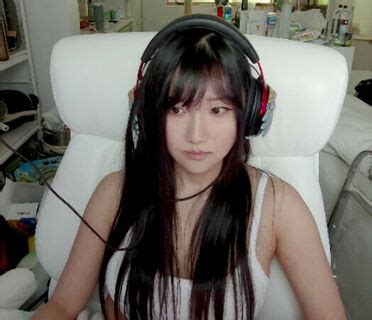 AriaSaki Annoyingaria Nude OnlyFans NudoStar TV