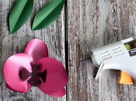 How To Make Tropical Paper Orchids How Tos Diy