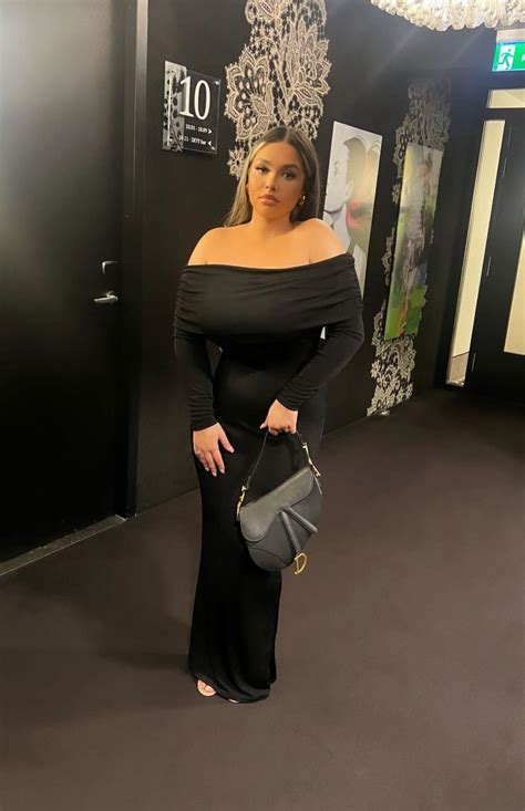 Huge Tits R Hot Chavs