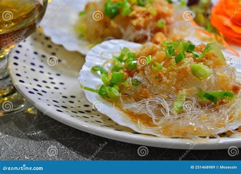 Garlic Scallop Soy Sauce Vermicelli Topping Stock Image Image Of Leek