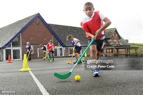 Kids Playing Hockey Photos and Premium High Res Pictures - Getty Images