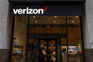 Customers are leaving the verizon authorized retailer in anger 17