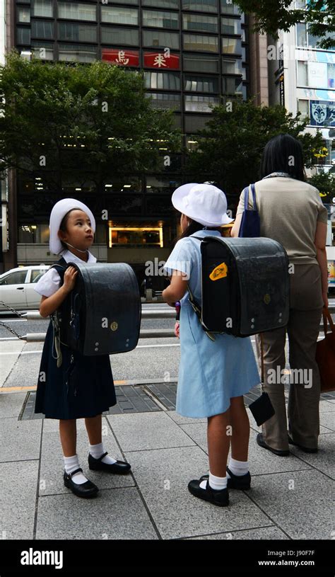 Japanese School Girls Tokyo Japan Banque De Photographies Et Dimages