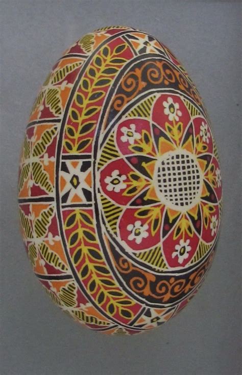 Pin By Toni Goolsby On Pysanka Ukrainian Easter Eggs Easter Egg