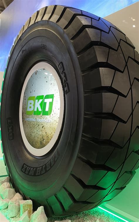 Video OTR Tyres At Bauma 2019 PMV Middle East