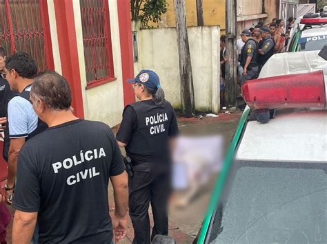 Pistoleiros Em Carro Branco Matam Homem A Tiros Em Manaus