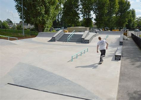 Melksham Skatepark Trucks And Fins