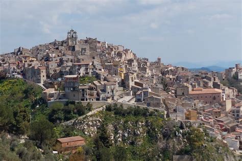 Its Italy In Anni Attratti Mln Per La Rigenerazione Dei Borghi In