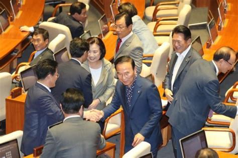 한국당 복귀‧사개‧정개특위 연장국회정상화 수순 젠미디어