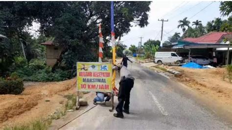 Longsor Di Jalan Lintas Sibolga Barus Km Pargarutan Sorkam Polisi