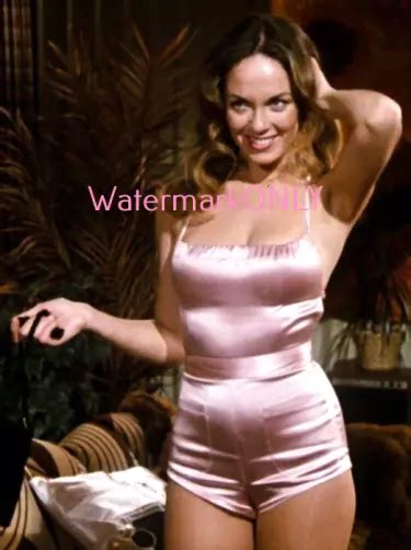 Gorgeous Actress Catherine Bach Daisy Duke Pin Up Busty Photo