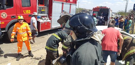 Nossa Pau Dos Ferros Rn Acidente Grave Na Br Em Frente A Entrada