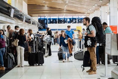 Aeropuerto Internacional De El Salvador Supera Mill N De Pasajeros