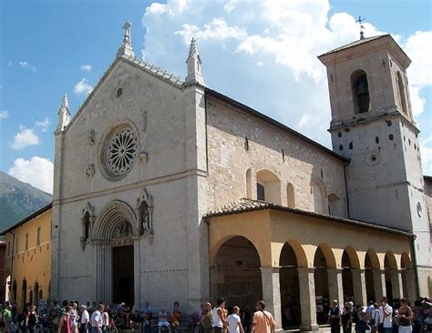 Basilica Di San Benedetto Norcia ViaggiArt