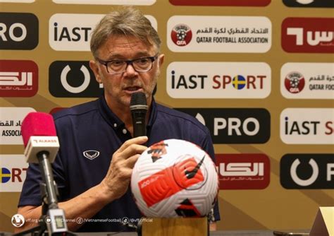 Hlv Philippe Troussier B T M L I Ch I C A U Vi T Nam T I Doha Cup