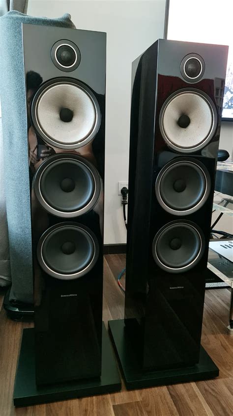 B W 703 S2 Floorstanding Speaker Gloss Black