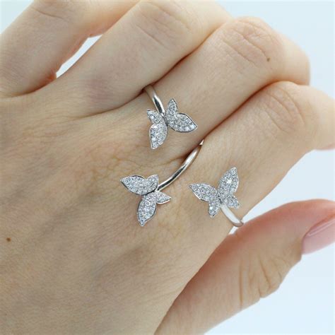 Hidalgo 18k White Gold Diamond Butterfly Ring For Sale At 1stdibs White Gold Butterfly Ring