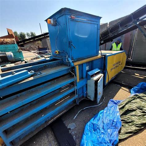 Used Ken Mills Engineering T Semi Automatic Horizontal Waste Baler