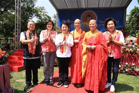 大台中佛教會暨所屬寺廟團體16日舉行浴佛祈福大法會 暢news