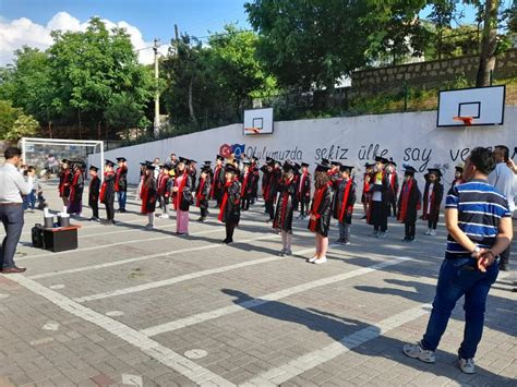 OKULUMUZ 4 SINIF ÖĞRENCİLERİ İÇİN MEZUNİYET TÖRENİ DÜZENLEDİK