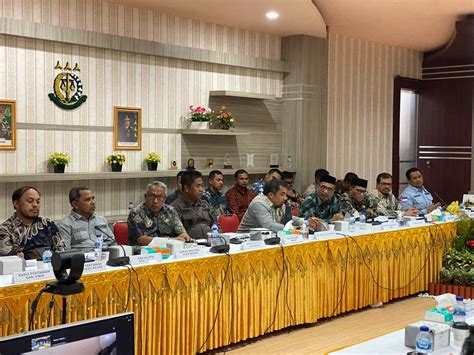 Hadiri Rapat Pembahasan Tanah Tol Pj Bupati Aceh Besar Siap Dukung