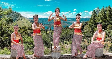 5 Tarian Tradisional Sumatera Utara yang Wajib Diketahui Lengkap ...