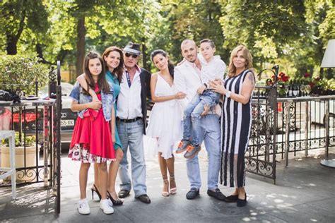 СЕНЗАЦИЯ В ПИК! Тошо Тошев ожени най-малкия си син - ето коя е ...