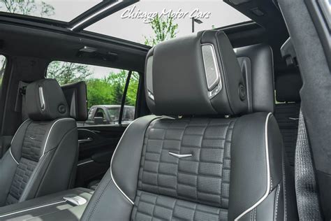 2022 Cadillac Escalade Platinum Interior