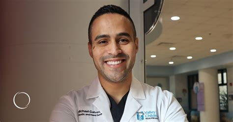 Plastic Surgeon Launches Campaign For National Latino Physician Day