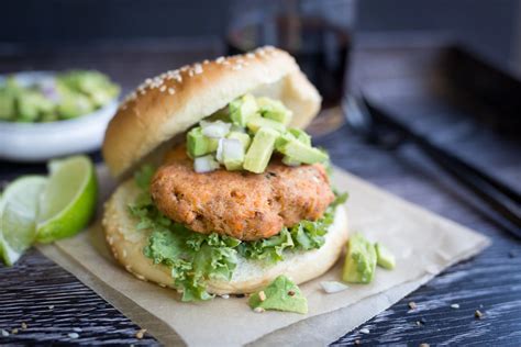 Easy Salmon Burgers With Cooked Salmon