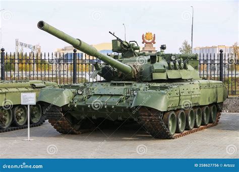 Tank T-80UD Bereza editorial photo. Image of motor, bereza - 258627756