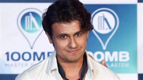 Playback Singer Sonu Nigam Manhandled At Event In Mumbai Video Goes Viral Crime News Times Now