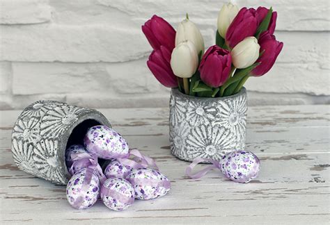 Wallpaper Easter Eggs Tulip Flower Vase Design