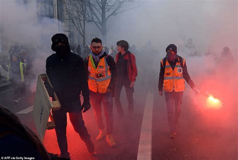 French police on guard amid new protests as pension strikes expand ...