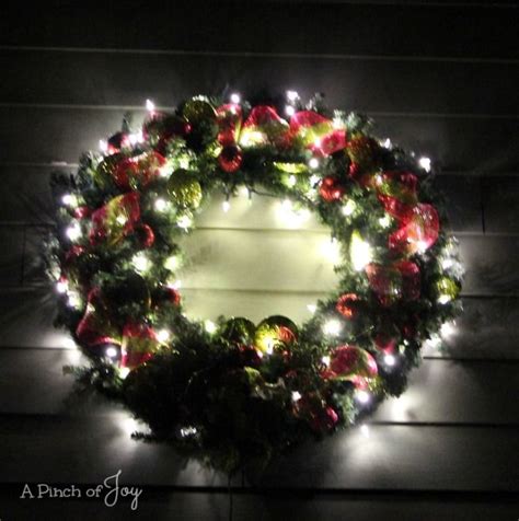 How To Make A Large Lighted Outdoor Wreath Outdoor Christmas Wreaths