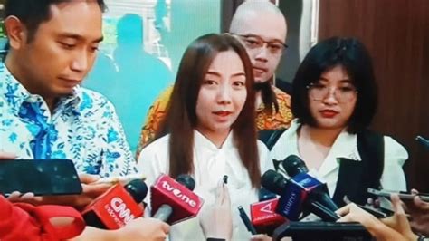 Perempuan Cantik Korban Asusila Ketua Kpu Berani Muncul Ke Publik