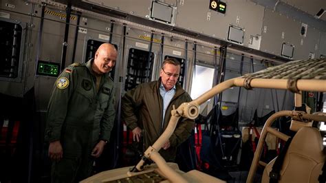 Bundesregierung Pistorius Beginnt Antrittsbesuch Bei Der Luftwaffe In