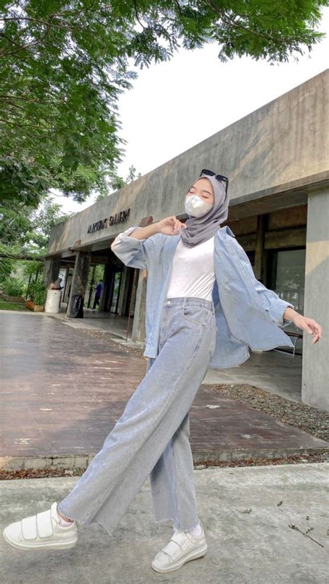 Pin Oleh Stela Blue Di Clothes Aesthetic Di 2021 Gaya Model Pakaian