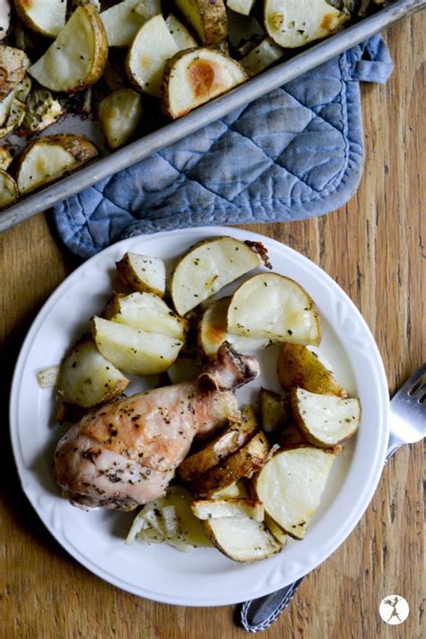 Roasted Chicken with Potatoes and Fennel :: Easy Sheet Pan Meal